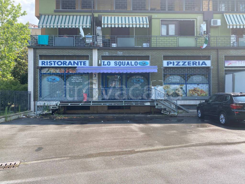 Negozio in vendita ad Abbiategrasso via Novara