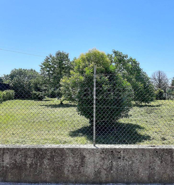 Terreno Residenziale in vendita a Prata di Pordenone borgata Peressine, 23