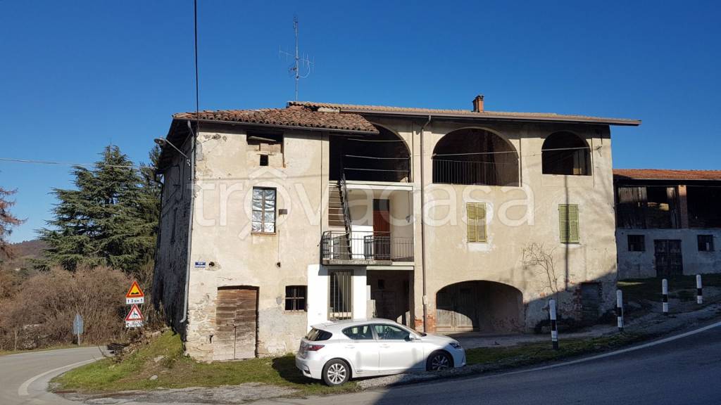 Rustico in vendita a Priero via Castelnuovo