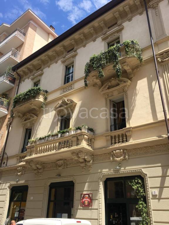 Appartamento in vendita a Como via Giosuè Carducci, 5