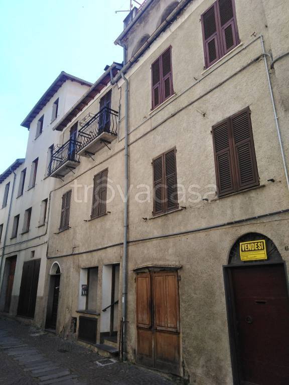 Appartamento in in vendita da privato a Pieve di Teco via de Filippi, 6