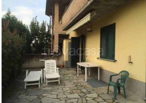 Villa a Schiera in in vendita da privato a Torre Beretti e Castellaro via Sartirana, 14