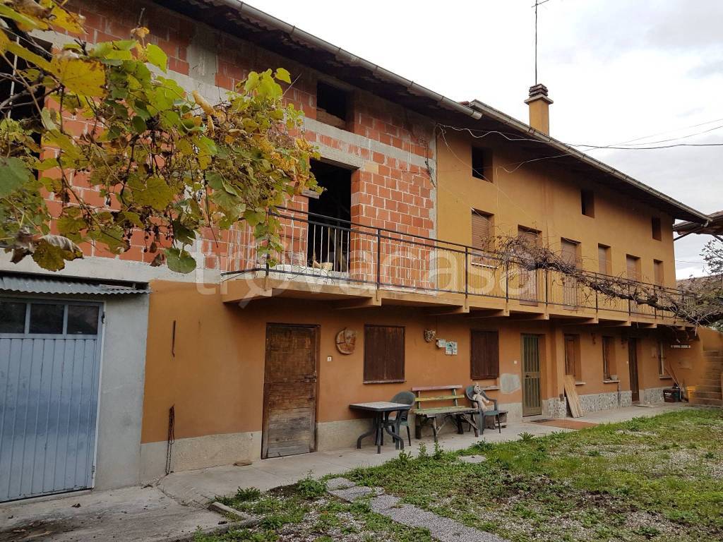 Colonica in in vendita da privato a Majano frazione San Eliseo, 21