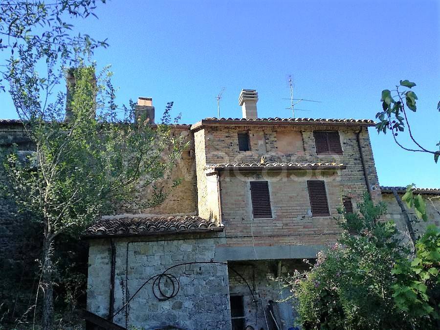 Casa Indipendente in vendita a Todi vocabolo Il Castello