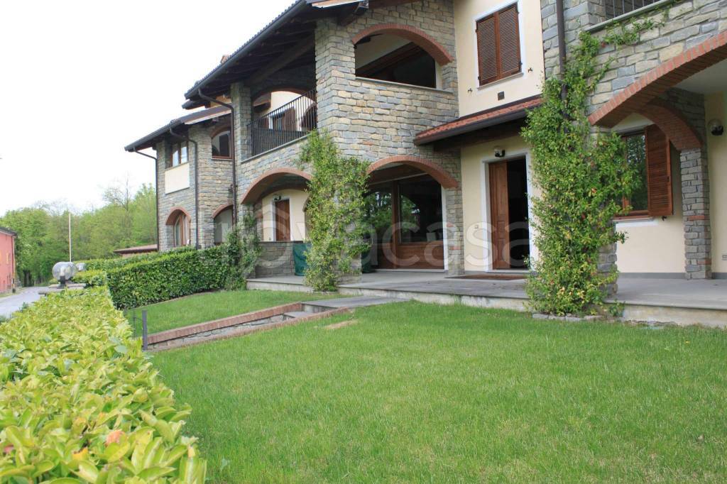 Appartamento in vendita a Capriata d'Orba