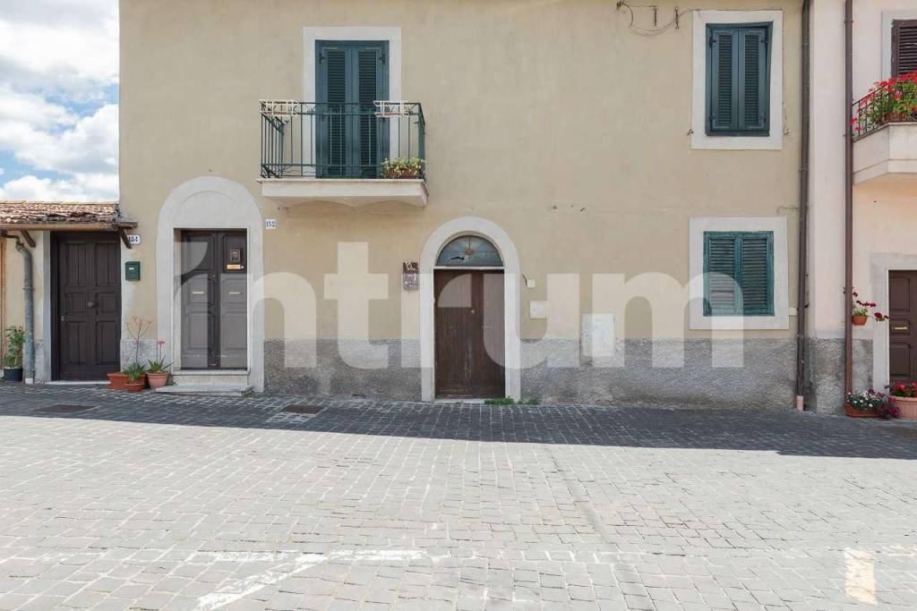 Appartamento in vendita a Bassano Romano via Borgo San Filippo 150