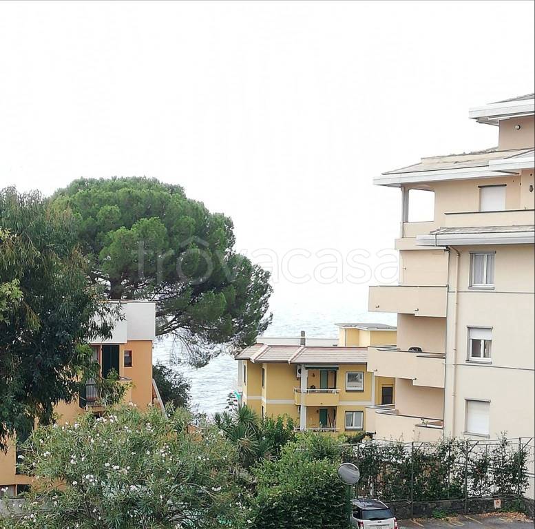 Appartamento in in affitto da privato ad Arenzano via del Mare, 50