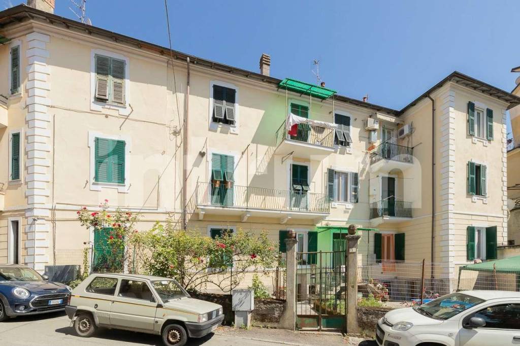 Appartamento in vendita a Ovada via Capitano Luigi Oddone 3/1