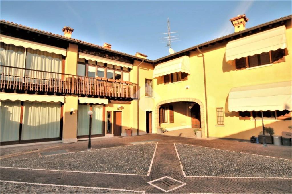 Villa a Schiera in vendita a Cellatica via Fantasina, 2