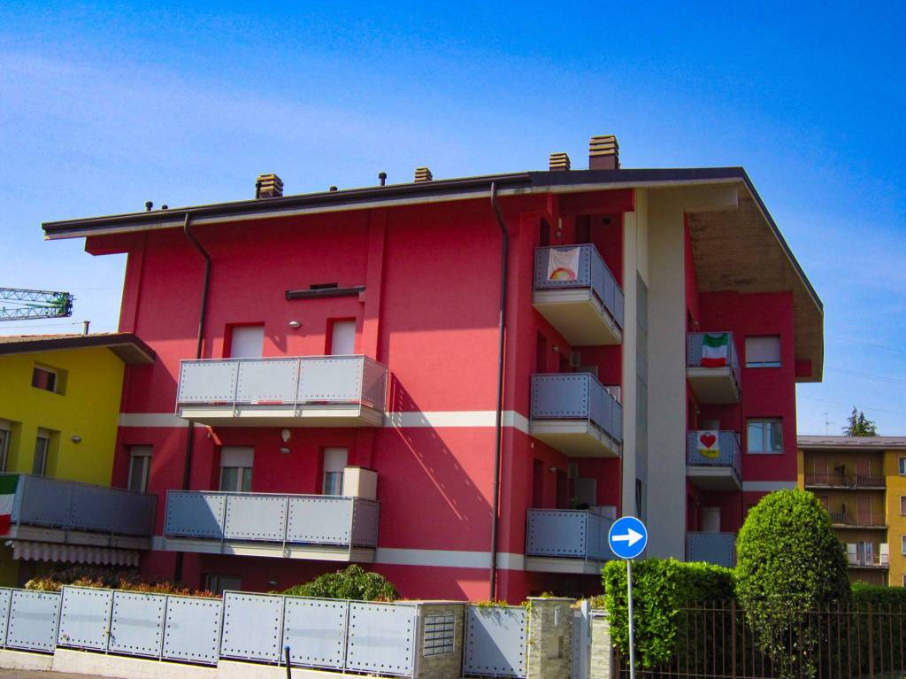 Appartamento in vendita ad Alzano Lombardo via Mearoli