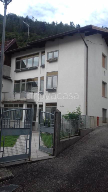 Casa Indipendente in vendita a Lauco frazione Trava, 93