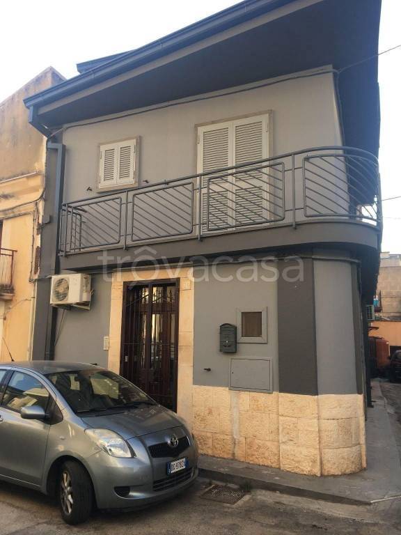 Casa Indipendente in in vendita da privato a Sannicandro di Bari via Prof. G. Scalera, 25