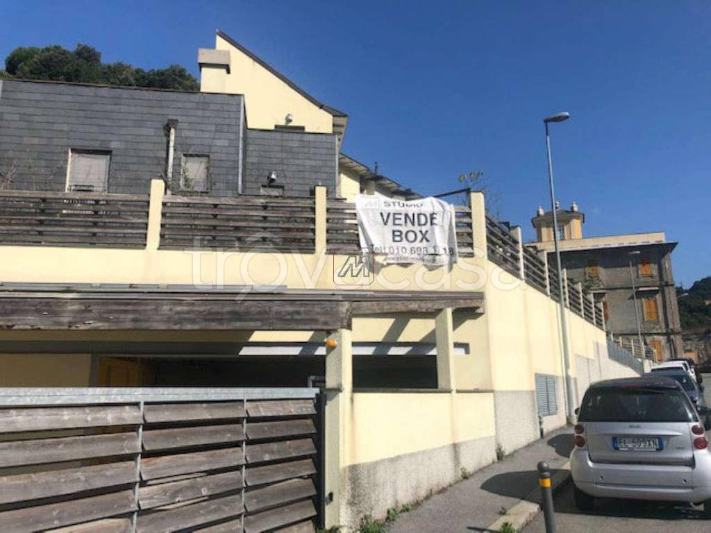 Posto Auto in vendita a Genova via Varenna