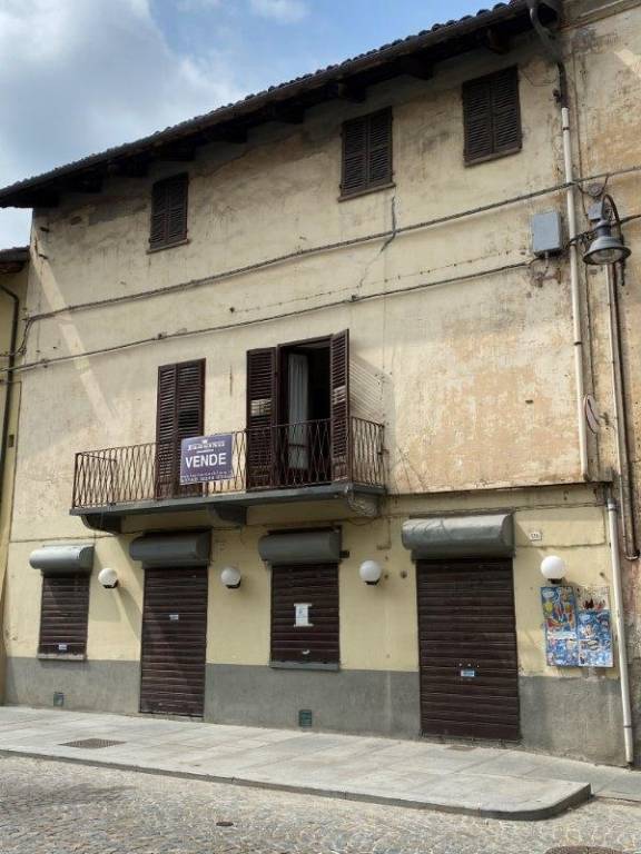 Casa Indipendente in vendita a Costigliole Saluzzo via Vittorio Veneto, 26