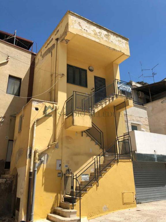Casa Indipendente in vendita a Sannicandro di Bari via Normanni, 56