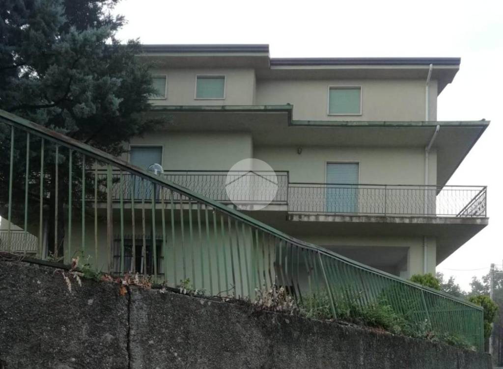 Casa Indipendente in vendita a Lappano contrada s. Lorenzo