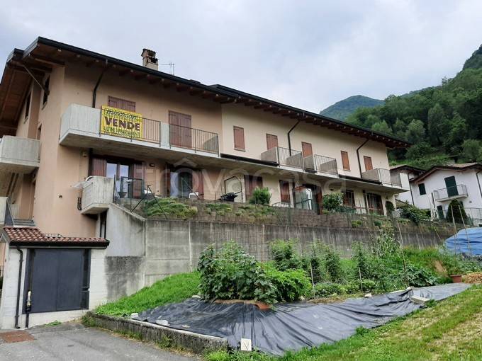 Villa a Schiera in vendita a Sedrina via Pratomano, 30