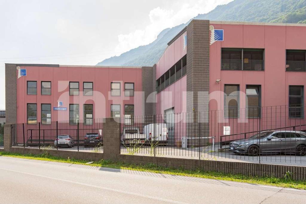 Capannone Industriale in vendita a Darfo Boario Terme via Nazionale 40
