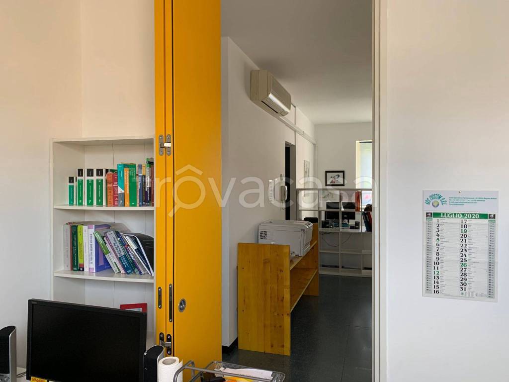 Ufficio in in affitto da privato a Meda via Trento, 68