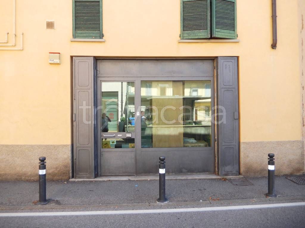 Negozio in vendita a Bergamo via Goffredo Mameli