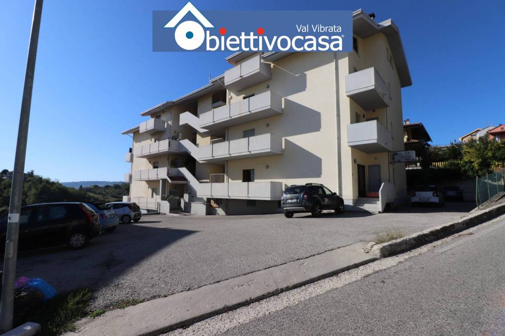 Appartamento in vendita a Sant'Omero via Capo di Fuori, 16
