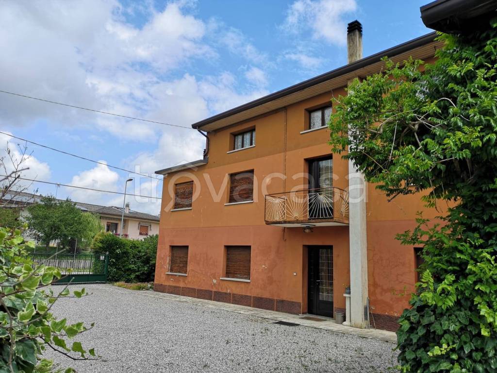 Colonica in in vendita da privato a Cinto Caomaggiore via Udine, 118