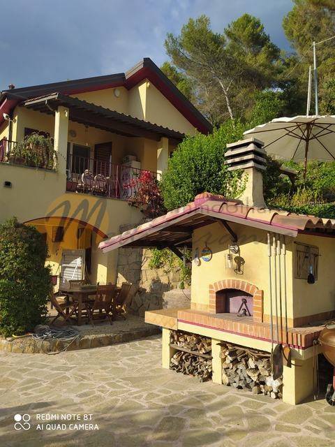 Villa in vendita a Camporosso corso Italia