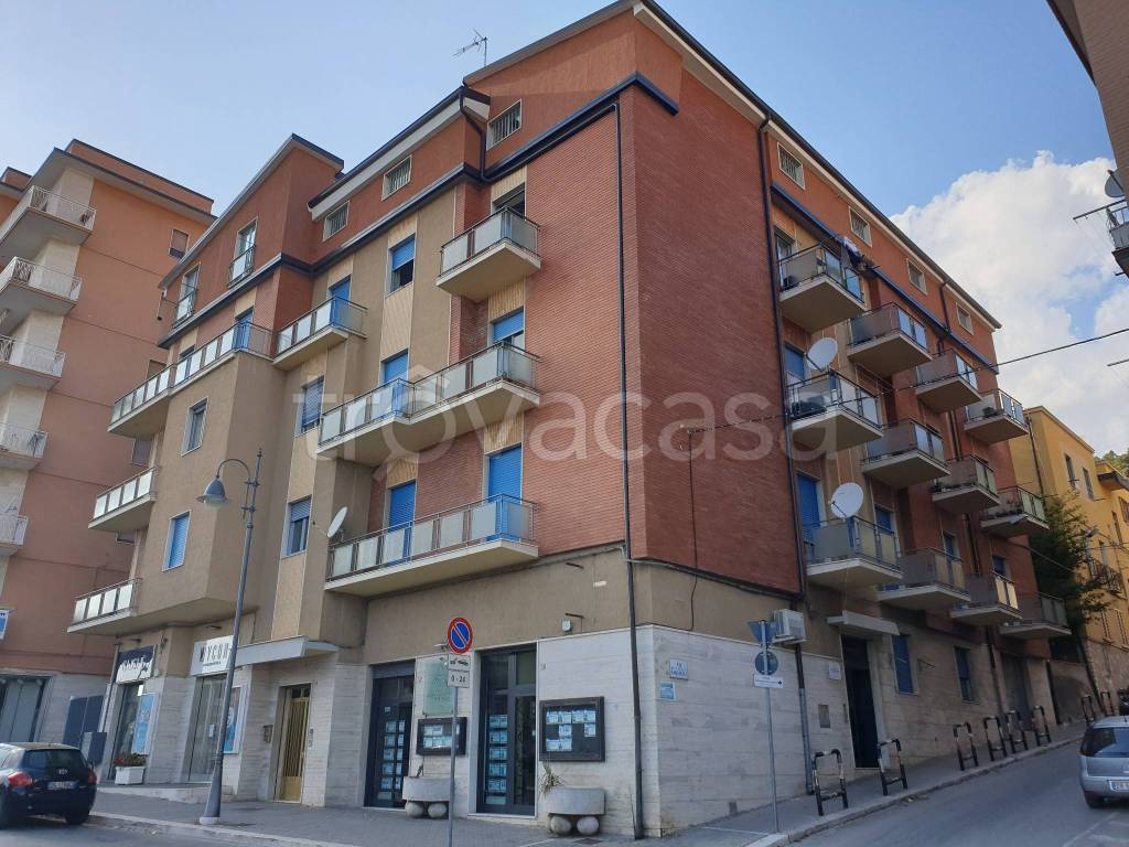 Appartamento in vendita a San Giovanni Rotondo via Michele Sabatelli, 2