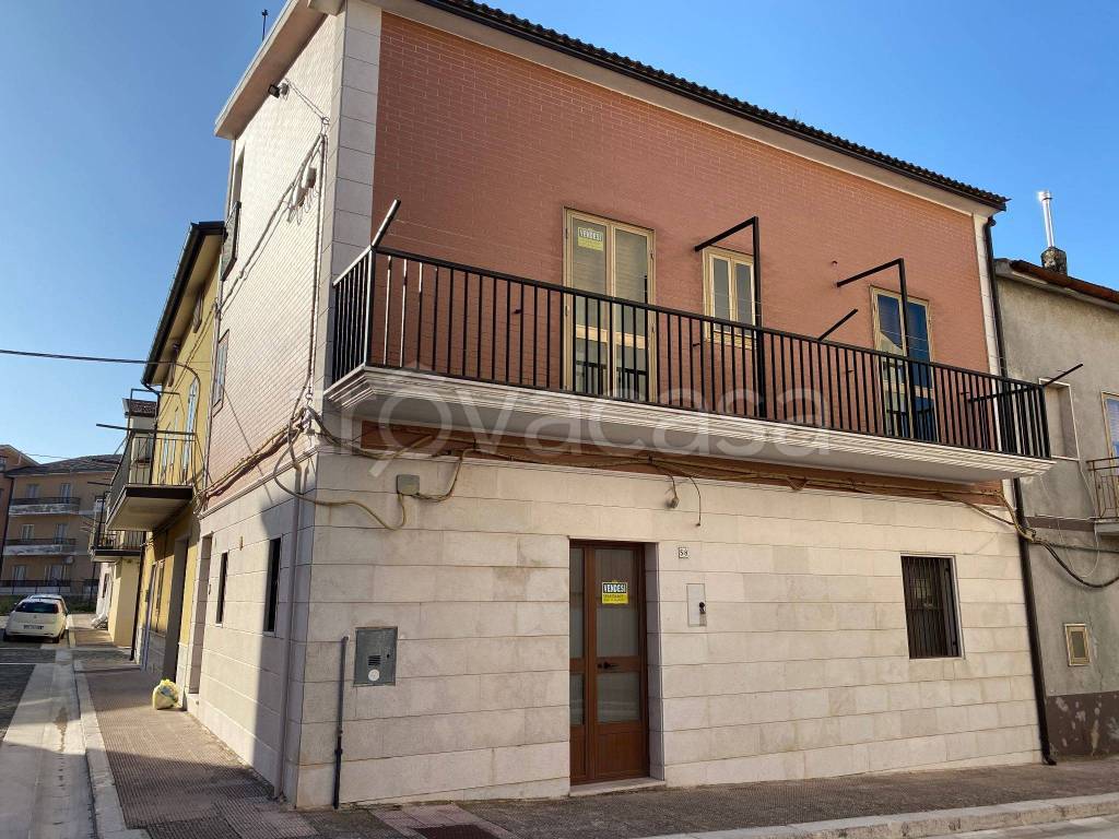 Casa Indipendente in in vendita da privato a Rignano Garganico via Giovanni Pascoli, 58