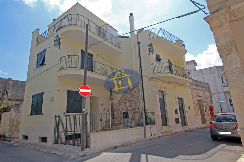 Appartamento in vendita a Sammichele di Bari via Cesare Battisti