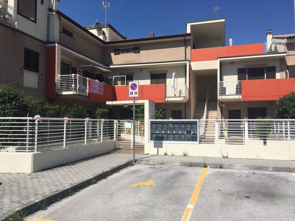 Appartamento in in vendita da privato a Camerata Picena via Giuseppe Ungaretti, 3