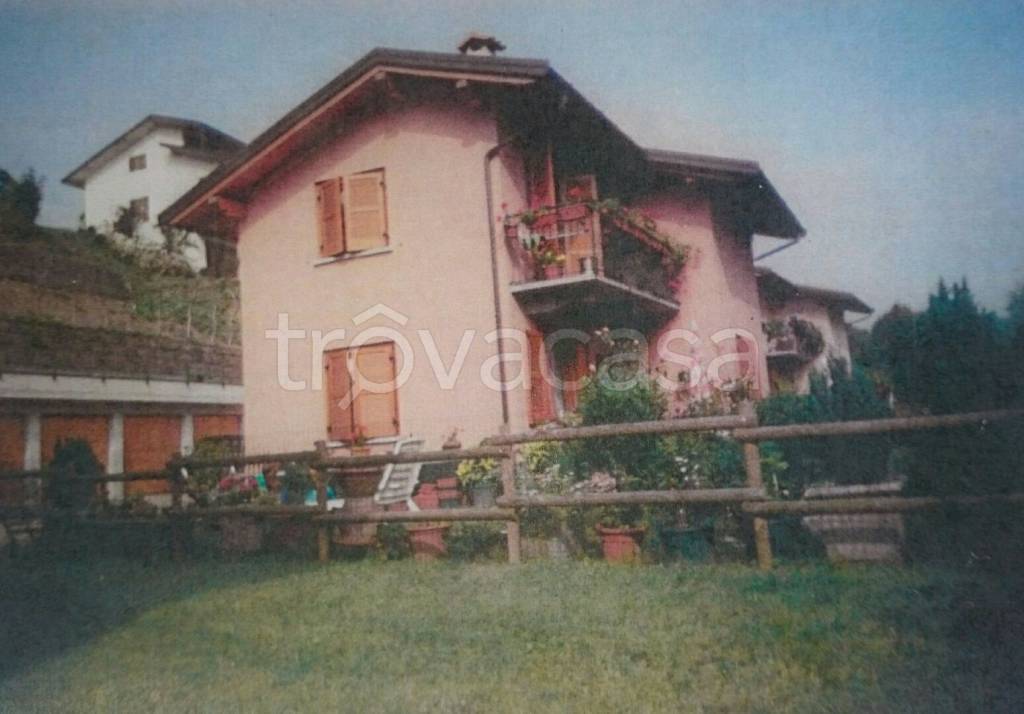 Villa in in vendita da privato ad Alta Valle Intelvi via Canneto, 25
