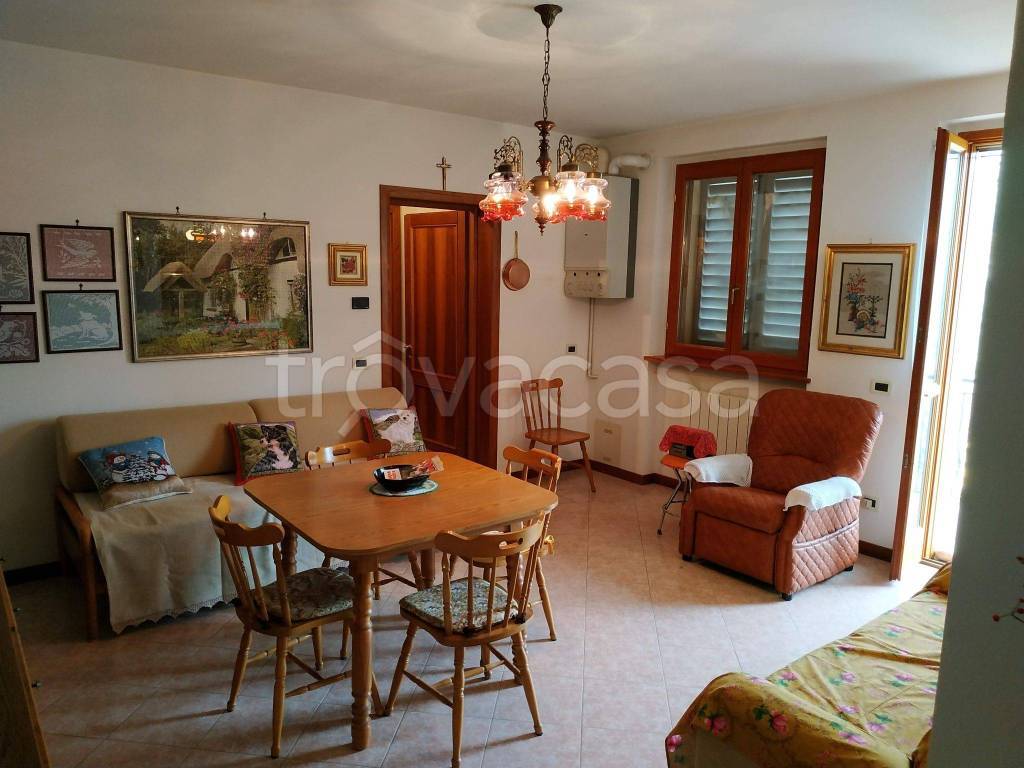 Appartamento in in vendita da privato a Ferriere corso Roma, 2
