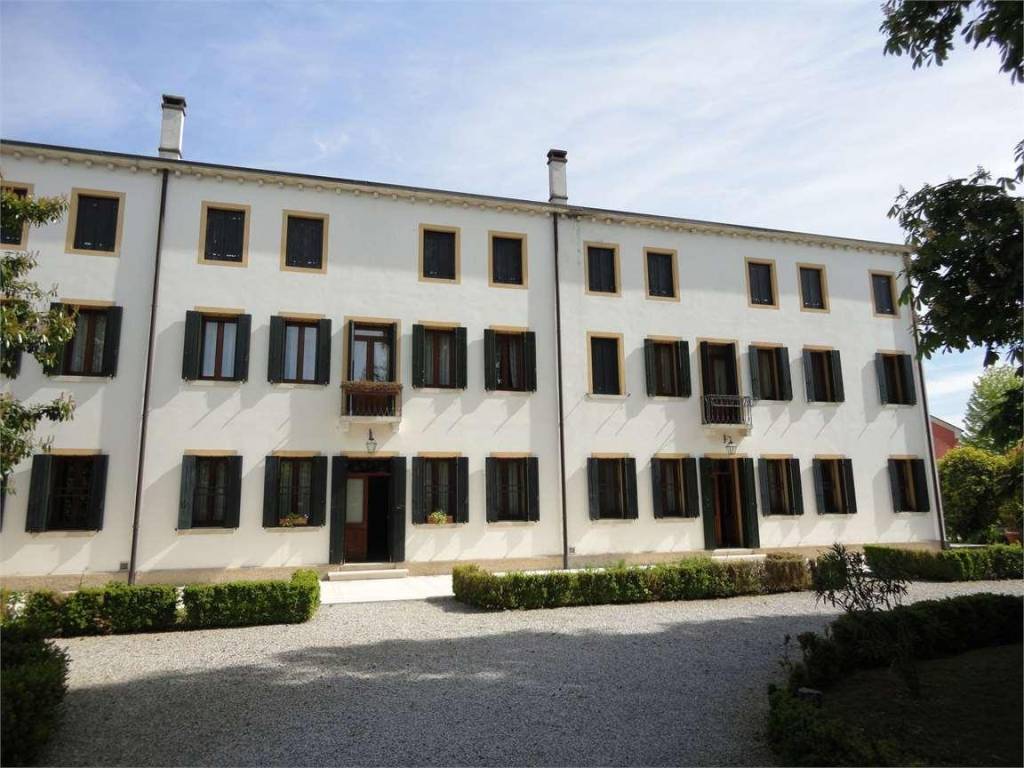 Villa in vendita a Pordenone