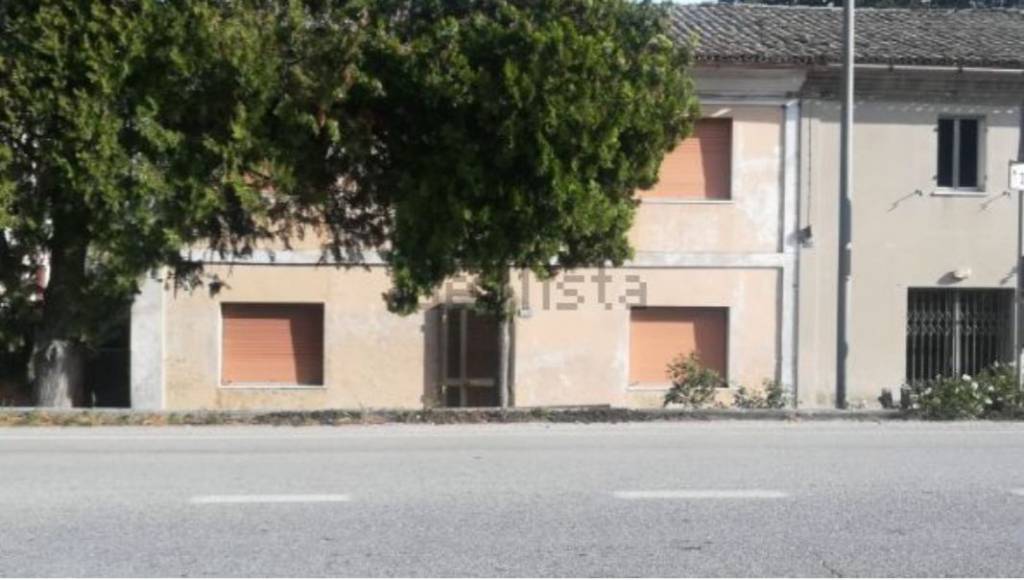 Casa Indipendente in in vendita da privato a Monte Porzio via Cesanense, 102
