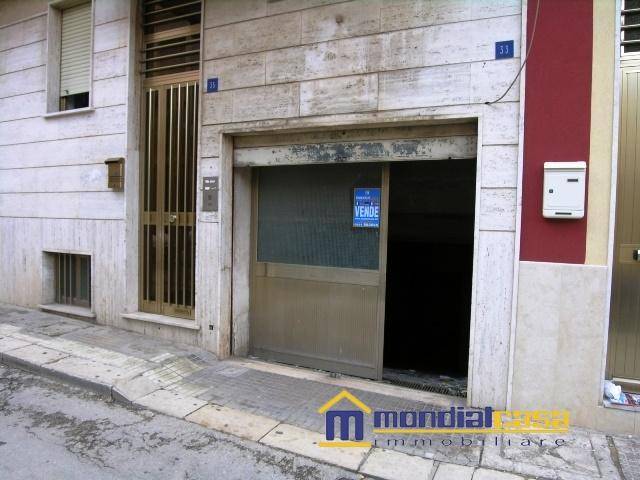 Garage in vendita a Pachino via Lanza