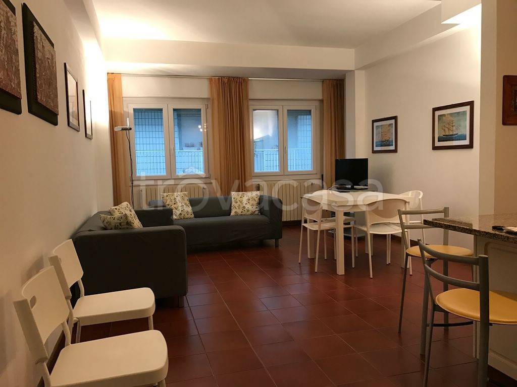 Appartamento in affitto a Forte dei Marmi via Giacomo Matteotti, 12