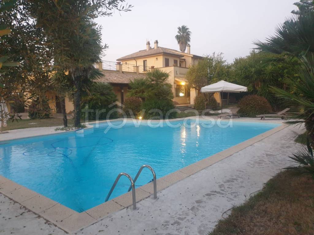 Villa in affitto a Giugliano in Campania via Marenola Traversa 1, 1A