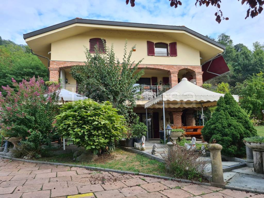 Villa in vendita a San Raffaele Cimena via Chivasso, 58