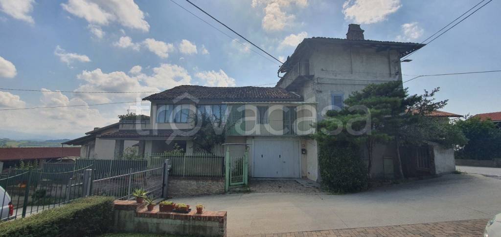 Casale in vendita a Clavesana frazione Sbaranzo