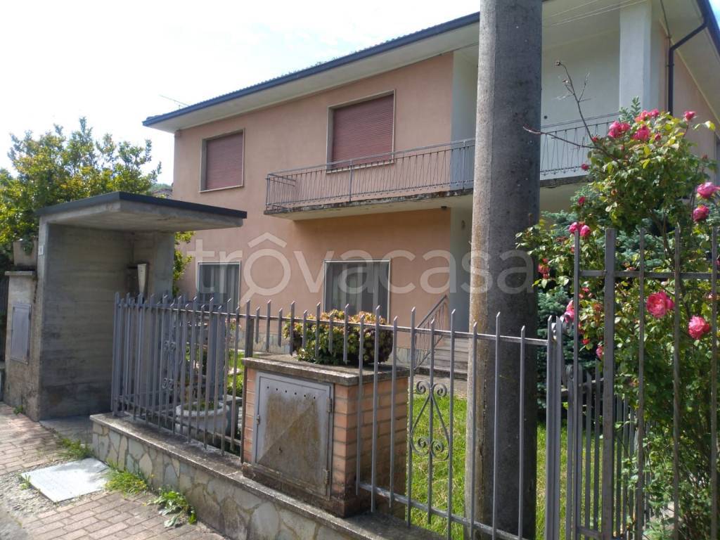 Villa in in vendita da privato a Godiasco Salice Terme via delle Terme