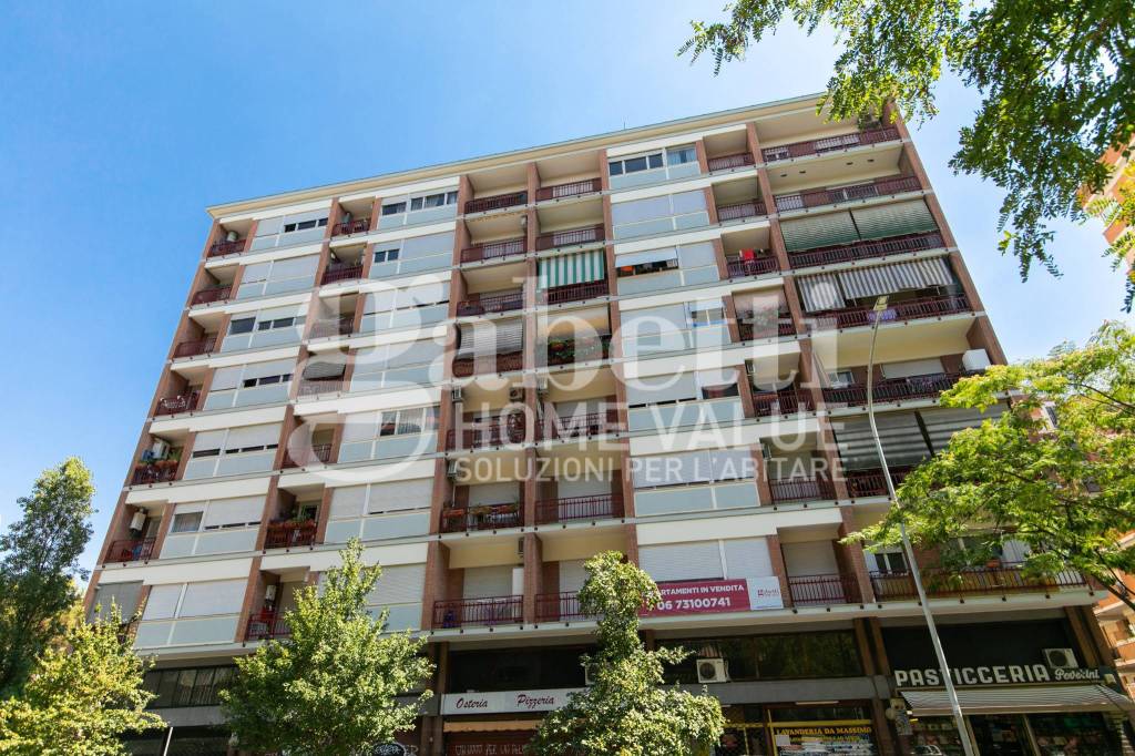 Appartamento in vendita a Roma via Giovanni Caselli