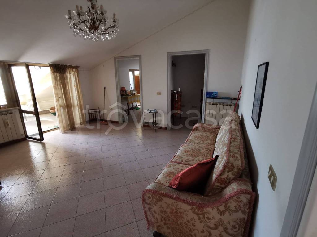 Appartamento in in vendita da privato a Pescina piazza Giulio Mazzarino