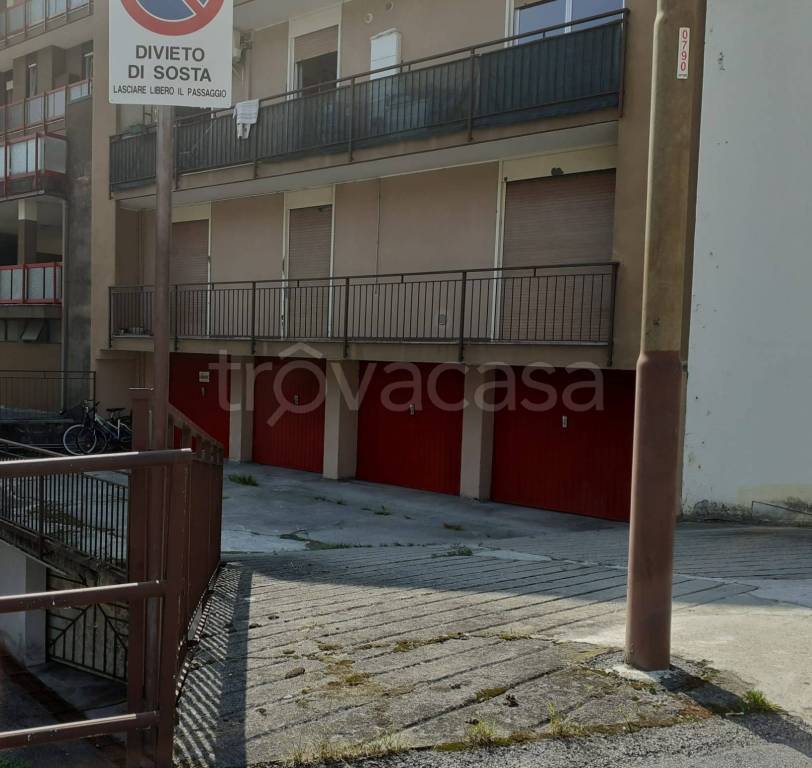 Garage in vendita a Villadossola corso Italia, 110
