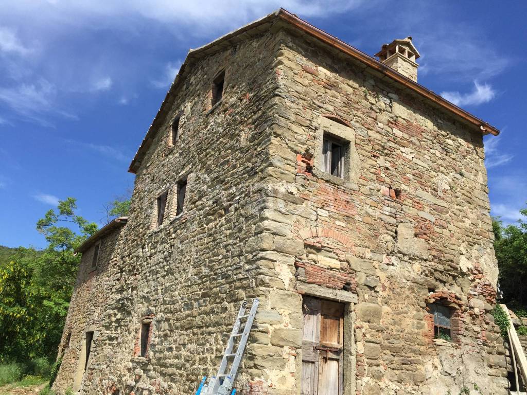 Colonica in vendita a Monte Santa Maria Tiberina località Marcignano 9