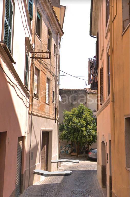 Magazzino in in vendita da privato a Velletri via San Francesco, 30