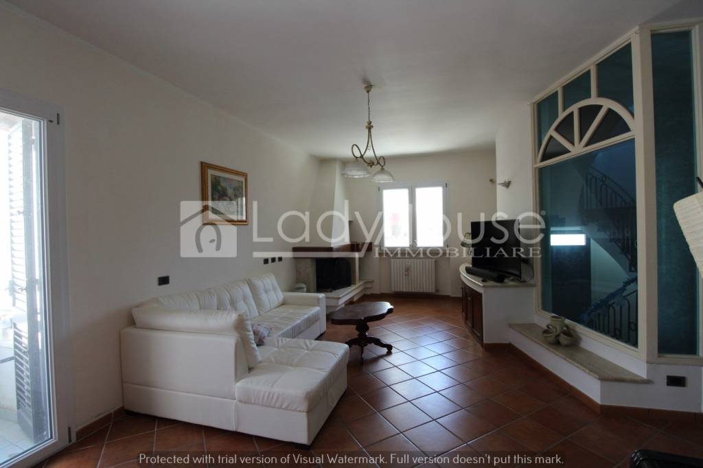Villa a Schiera in vendita ad Alezio via Roma, 292