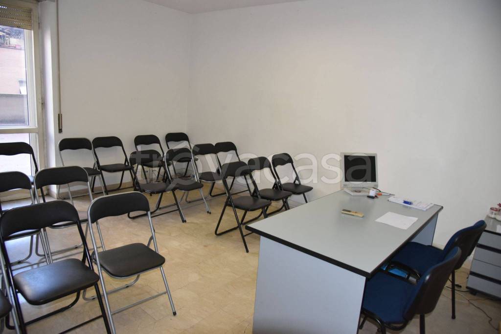 Ufficio in in vendita da privato a Terni via Giuseppe Di Vittorio, 11
