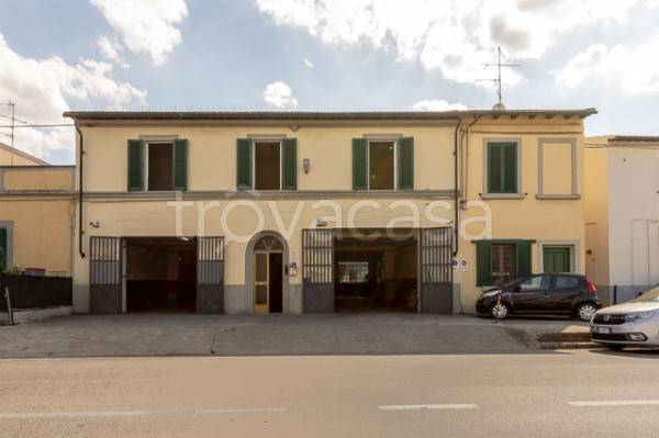 Magazzino in vendita a Scandicci via Pisana, 171