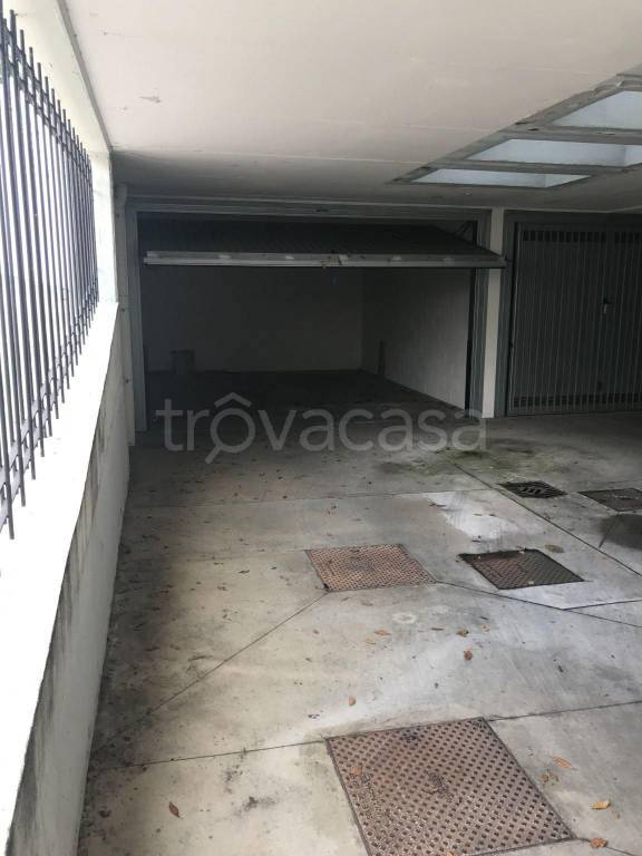 Garage in vendita a Seriate via Deco' e Canetta, 47